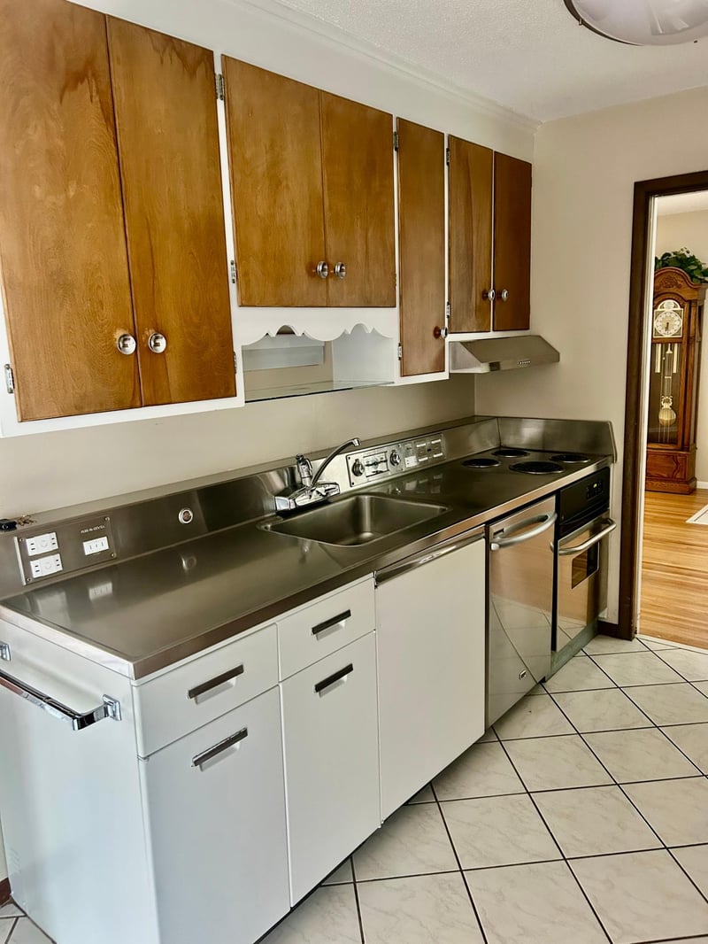 7244 Clinton Ave, Richfield, MN 55423