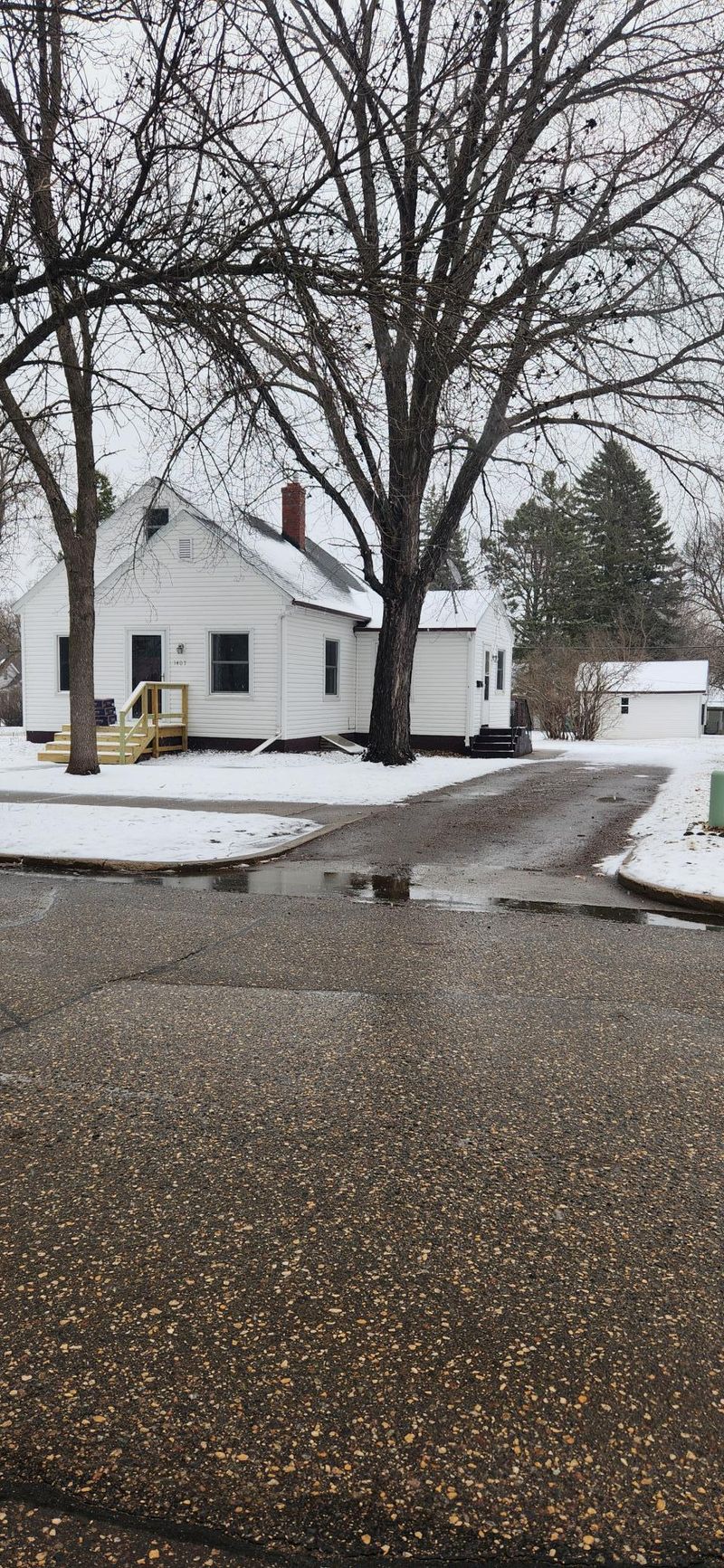 1407 Cedar St, Alexandria, MN 56308