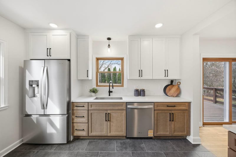 1010 Oak Ridge Rd, Hopkins, MN 55305