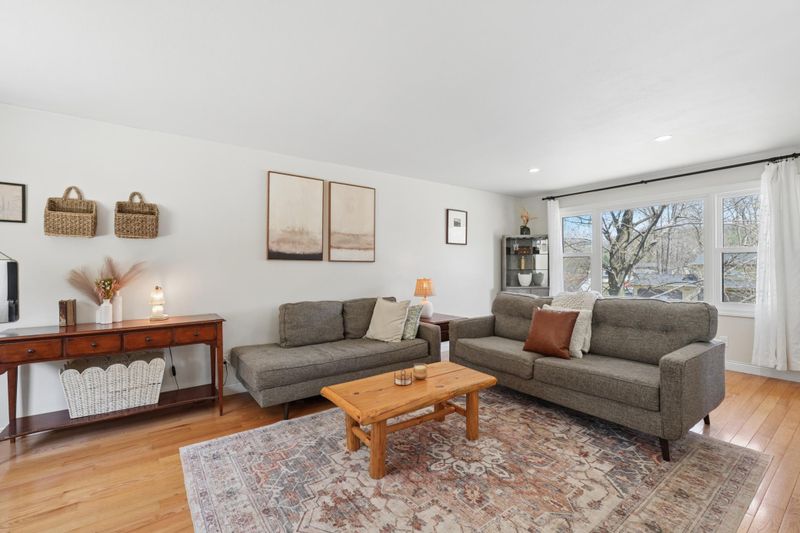 943 Pioneer Rd, Red Wing, MN 55066