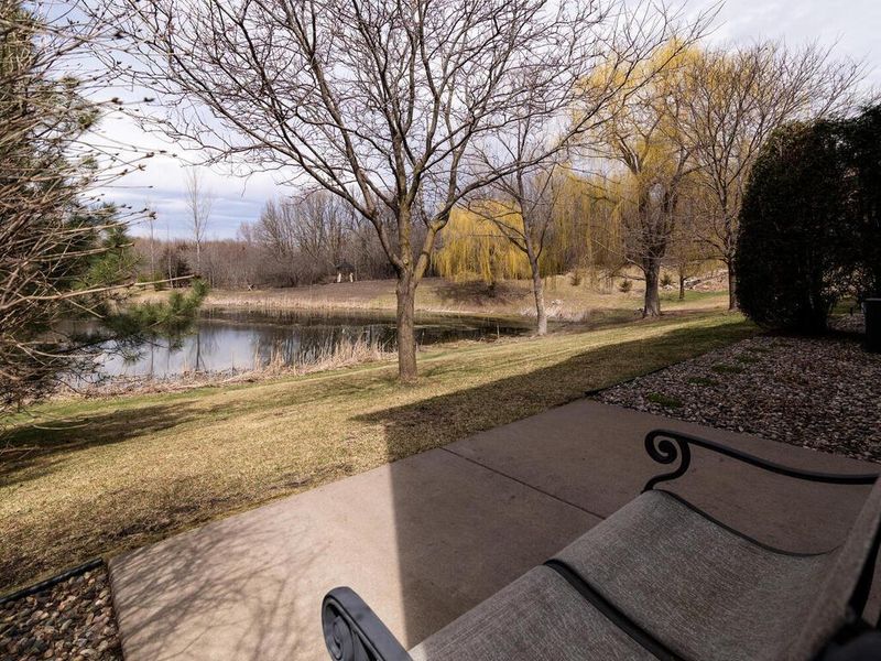 674 Ravencroft Rd, Waconia, MN 55387