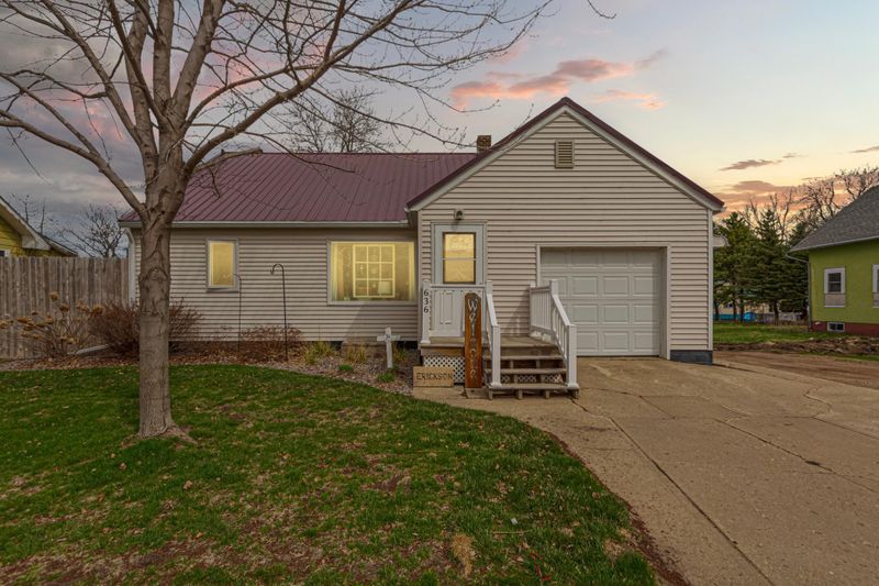 636 8th St, Westbrook, MN 56183