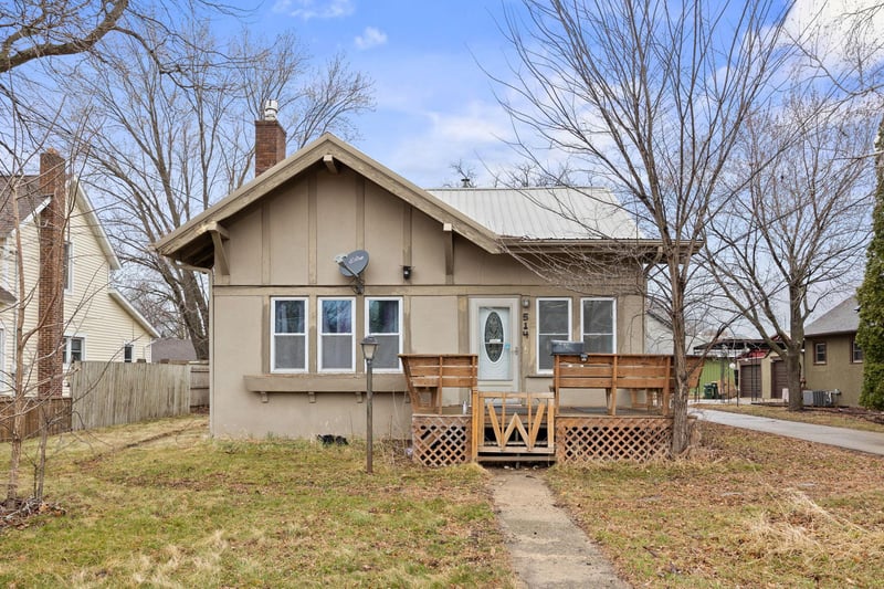 514 W Mill St, Paynesville, MN 56362