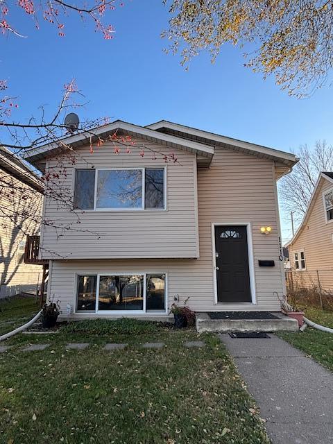 1110 Magnolia Ave, Saint Paul, MN 55106