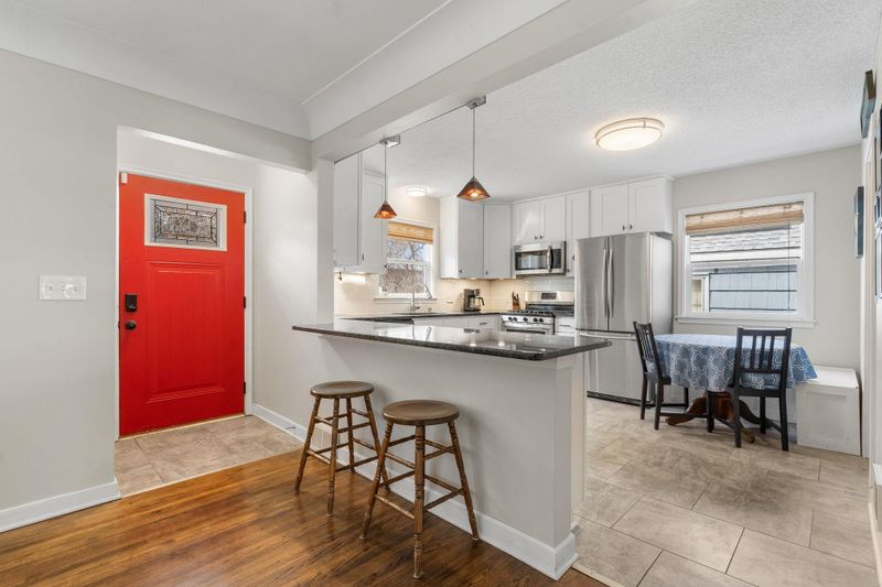 21 Russell Ave S, Minneapolis, MN 55405