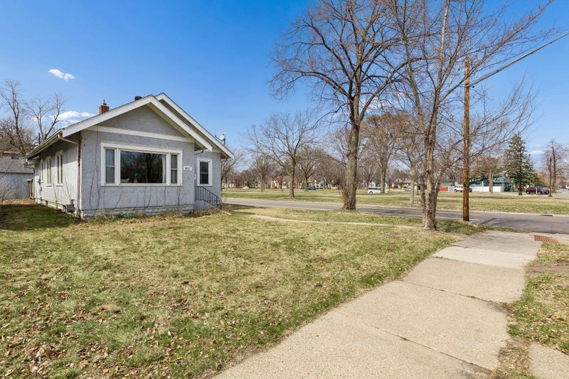 4431 Russell Ave N, Minneapolis, MN 55412