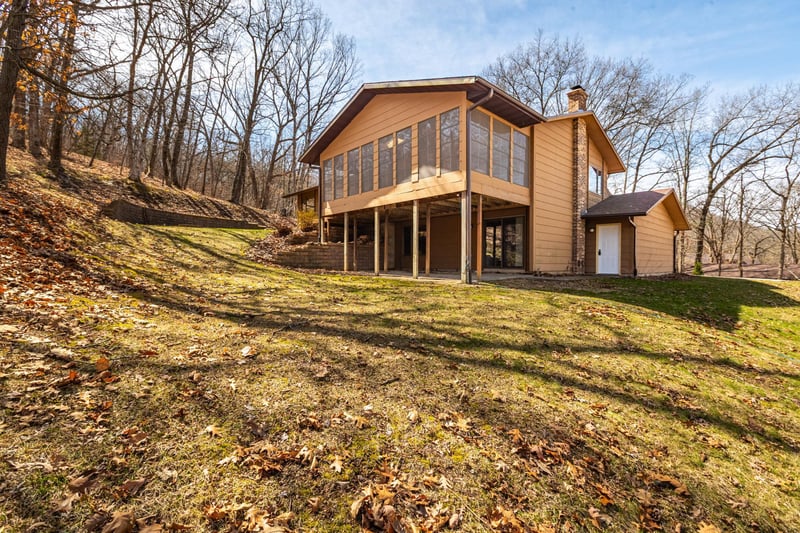 5752 Fox Chase Dr, Hokah, MN 55941
