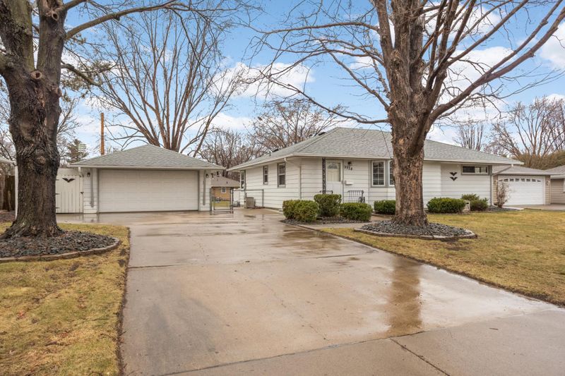 9924 Chicago Ave S, Bloomington, MN 55420