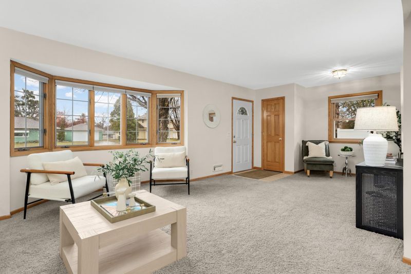 9924 Chicago Ave S, Bloomington, MN 55420