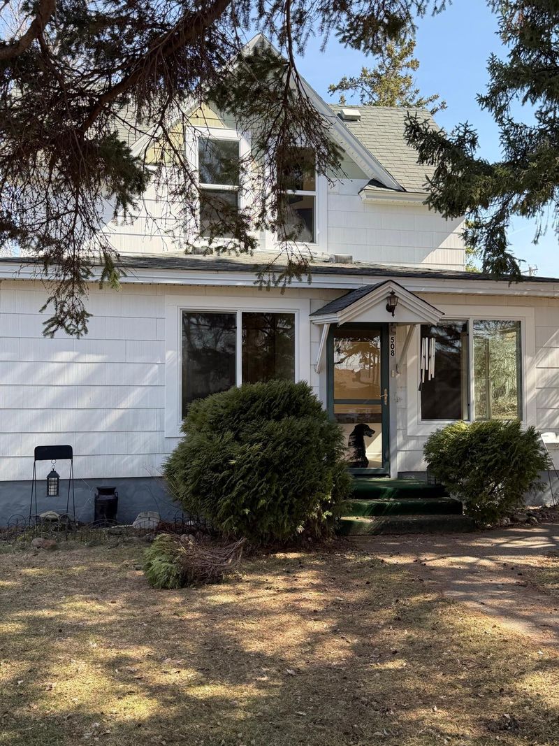 508 6th St NE, Little Falls, MN 56345