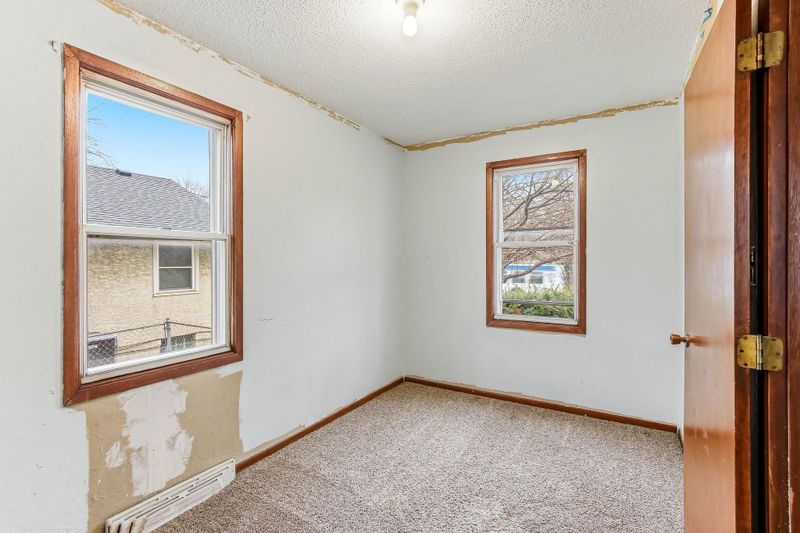 621 White Bear Ave, Saint Paul, MN 55106