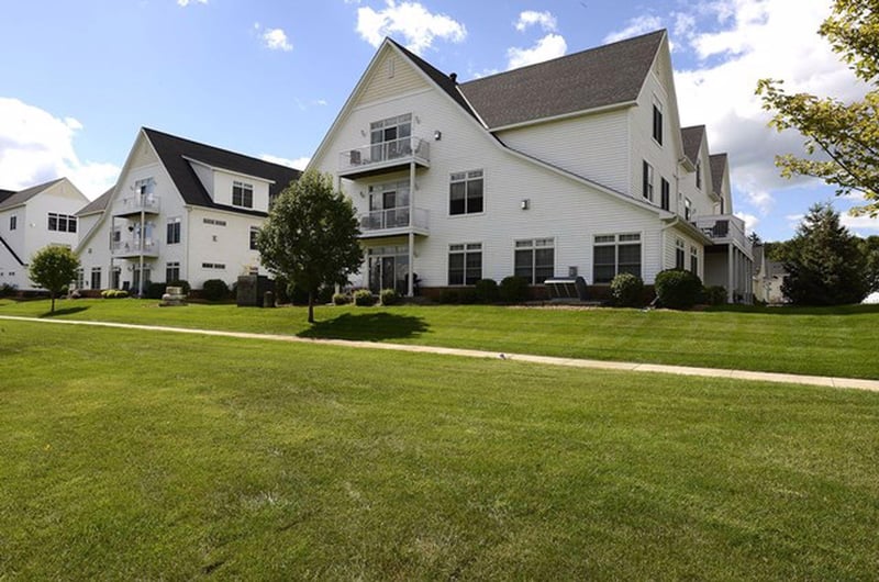 2150 Old School Rd #252, Mound, MN 55364