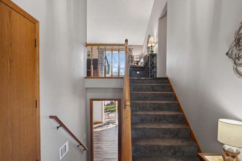 14121 Providence Ln, Savage, MN 55378