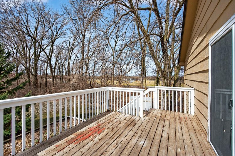 7073 17th St N, Oakdale, MN 55128