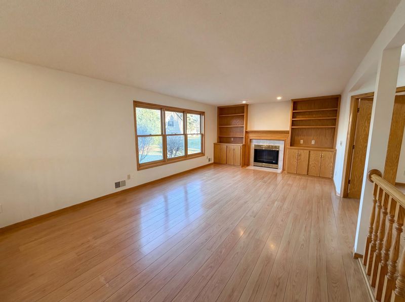 8932 Prestwick Cir N, Brooklyn Park, MN 55443