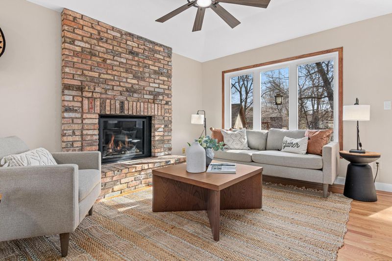 17180 Jordan Ct, Lakeville, MN 55044