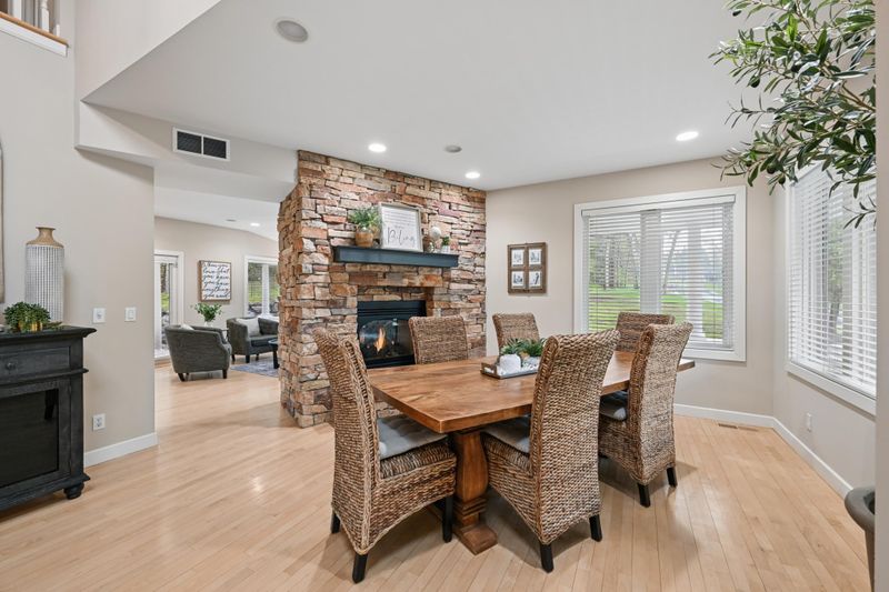 4160 Trillium Ln E, Mound, MN 55364