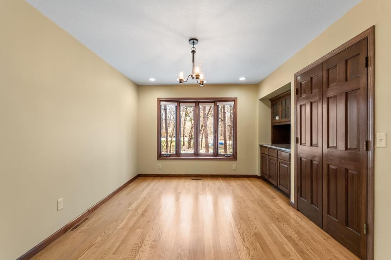 6180 Chaska Rd, Excelsior, MN 55331
