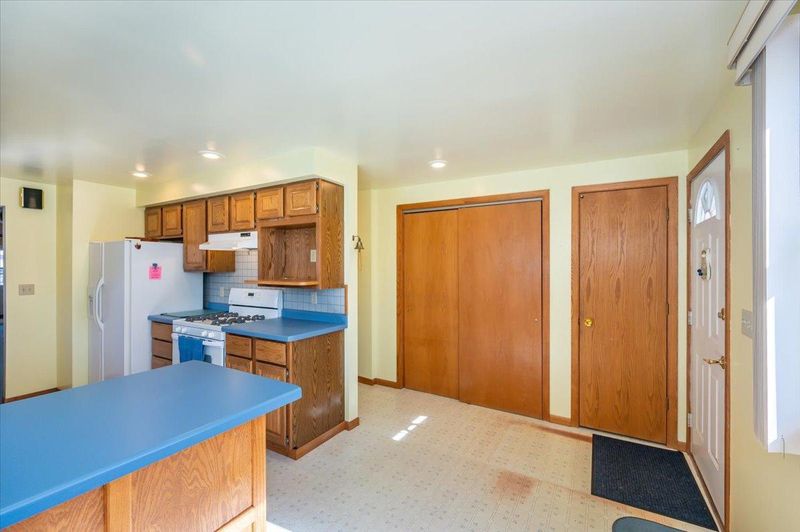 818 Lincoln St, Superior, WI 54880