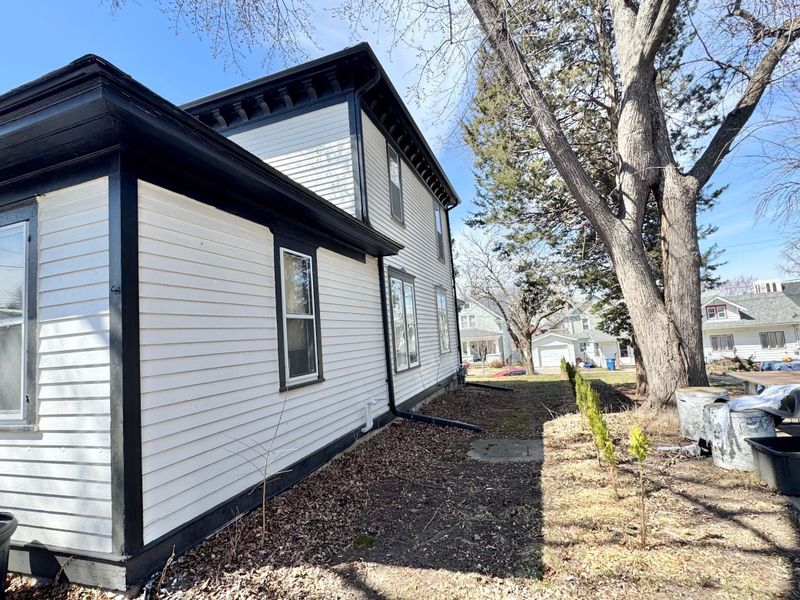 411 8th St, Red Wing, MN 55066