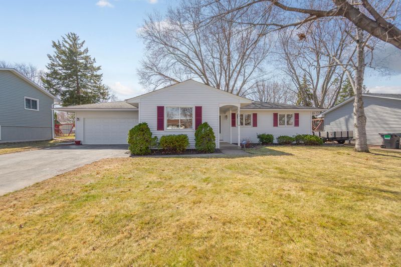 2042 Bluestone Ln, Eagan, MN 55122