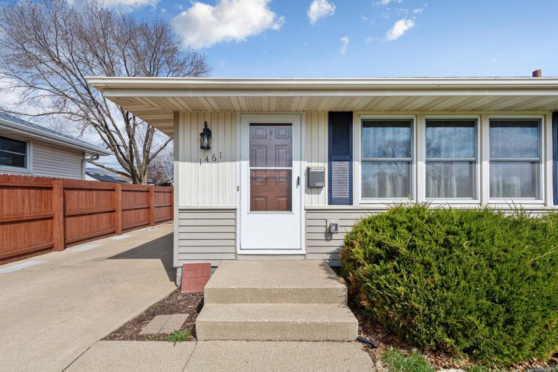 1461 Cascade St NW, Rochester, MN 55901