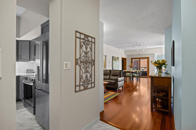 110 Bank St SE #L201, Minneapolis, MN 55414