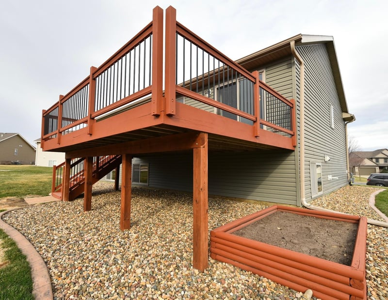 887 Golf View Ave, Zumbrota, MN 55992