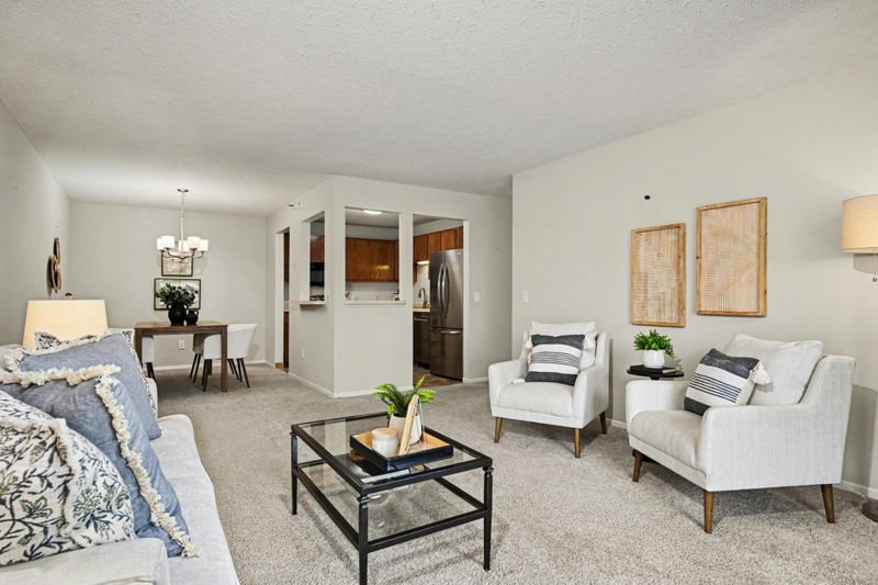 5645 Green Circle Dr #111, Hopkins, MN 55343