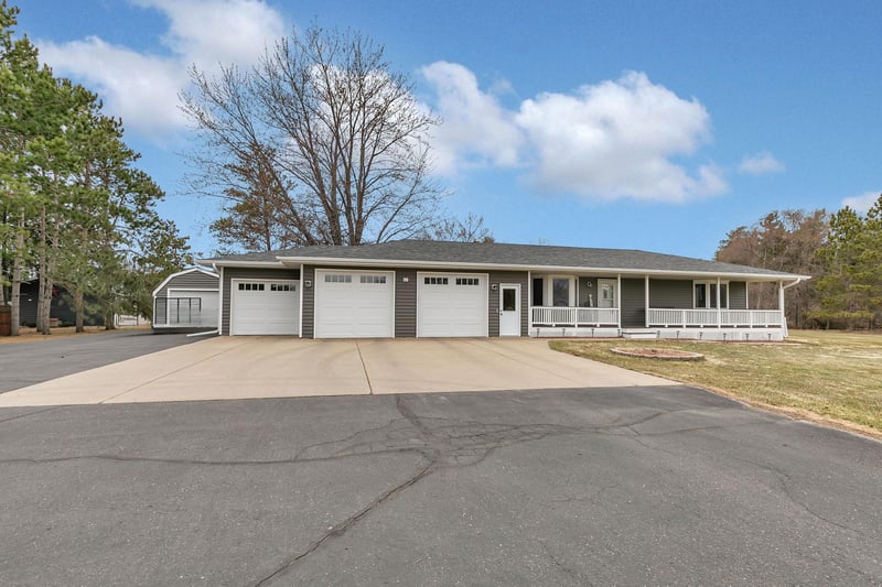 3775 Riverside Ave N, Sartell, MN 56377