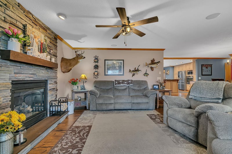 3775 Riverside Ave N, Sartell, MN 56377