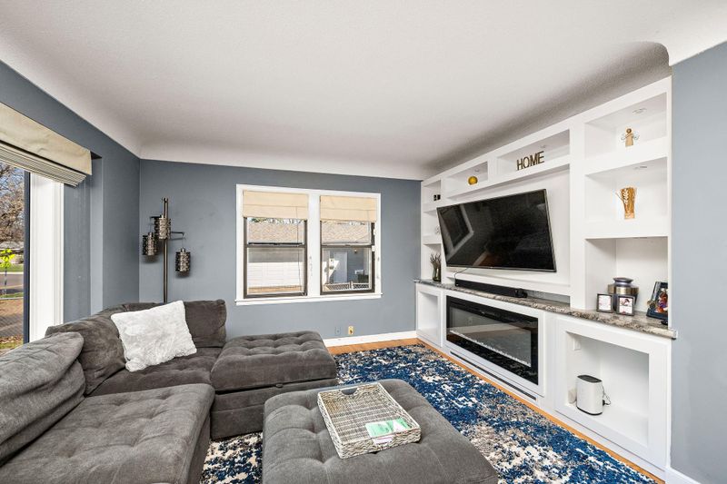 1477 Louisiana Ave S, Saint Louis Park, MN 55426
