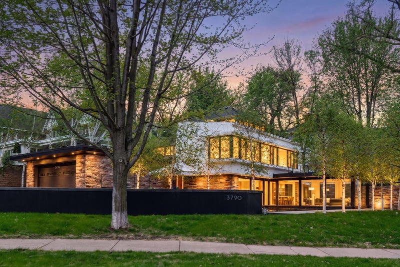 3790 W Bde Maka Ska Pw, Minneapolis, MN 55410