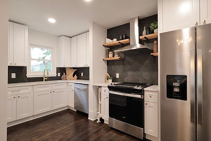 1711 Selby Ave, Saint Paul, MN 55104
