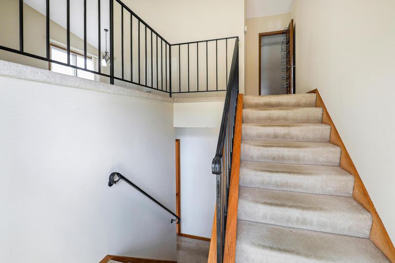5540 Pompano Dr, Minnetonka, MN 55343