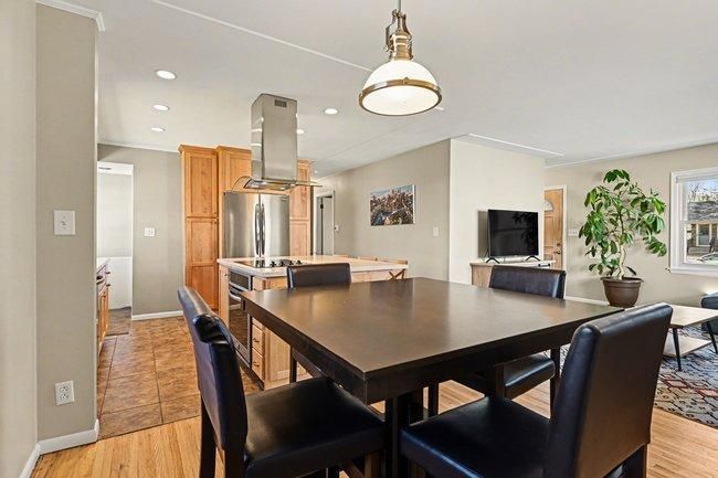 1925 Morgan Ave, Saint Paul, MN 55116