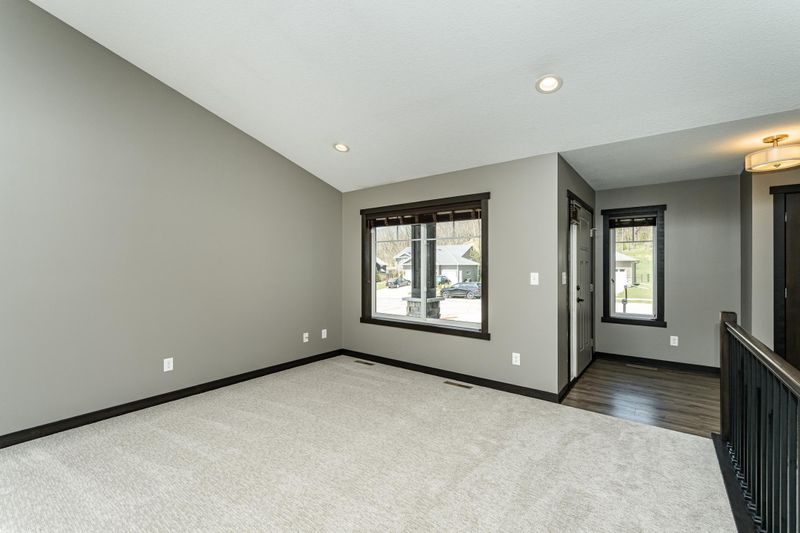 3346 Ridgeline Dr SE, Rochester, MN 55904