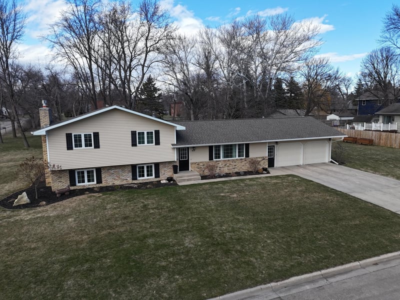 404 W 9th St, Morris, MN 56267