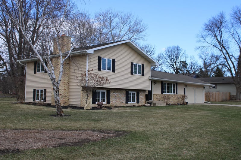 404 W 9th St, Morris, MN 56267