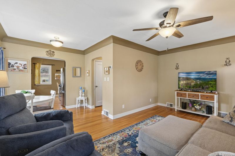 4455 6th St NE, Columbia Heights, MN 55421