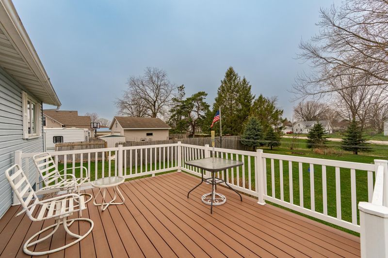 60 S 1st St, Lewiston, MN 55952