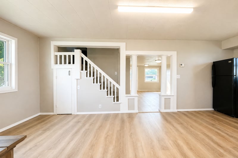 245 3rd Ave SE, Wells, MN 56097