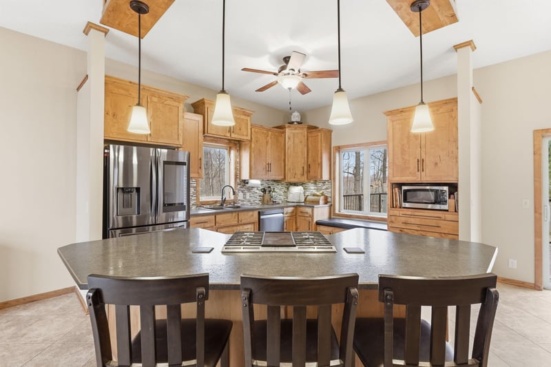 20760 Okinawa St NE, Cedar, MN 55011