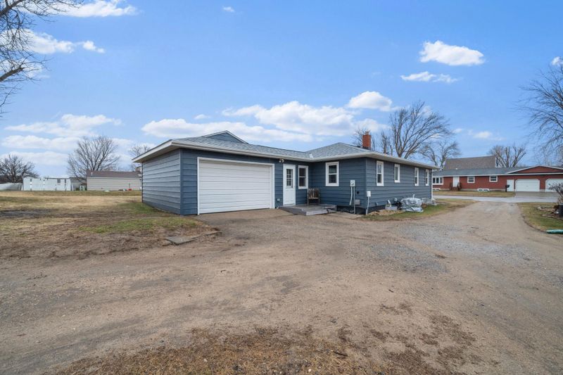 527 4th St N, Sauk Centre, MN 56378