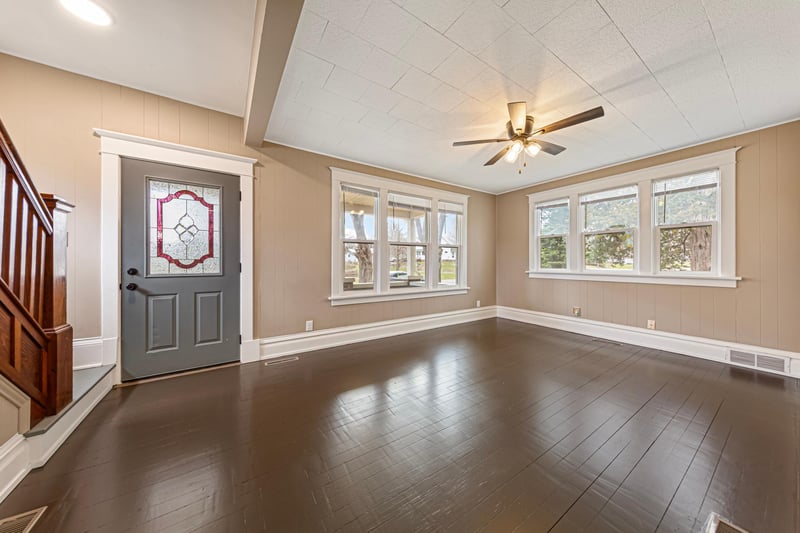 414 River St, Waterville, MN 56096