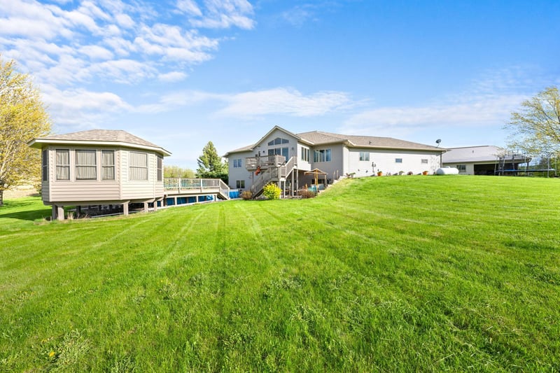 11183 Country Dr, Pine City, MN 55063