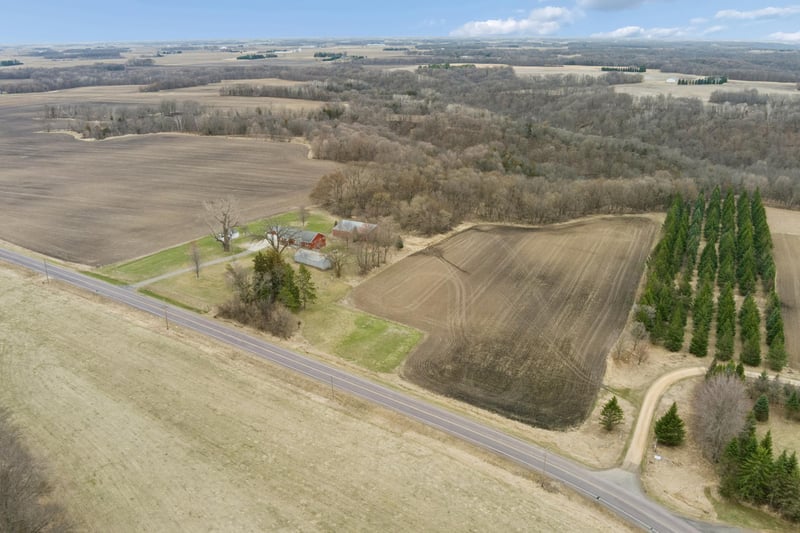 17285 W 250th St, Belle Plaine, MN 56011