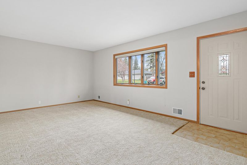 258 Dawn Ave, Shoreview, MN 55126