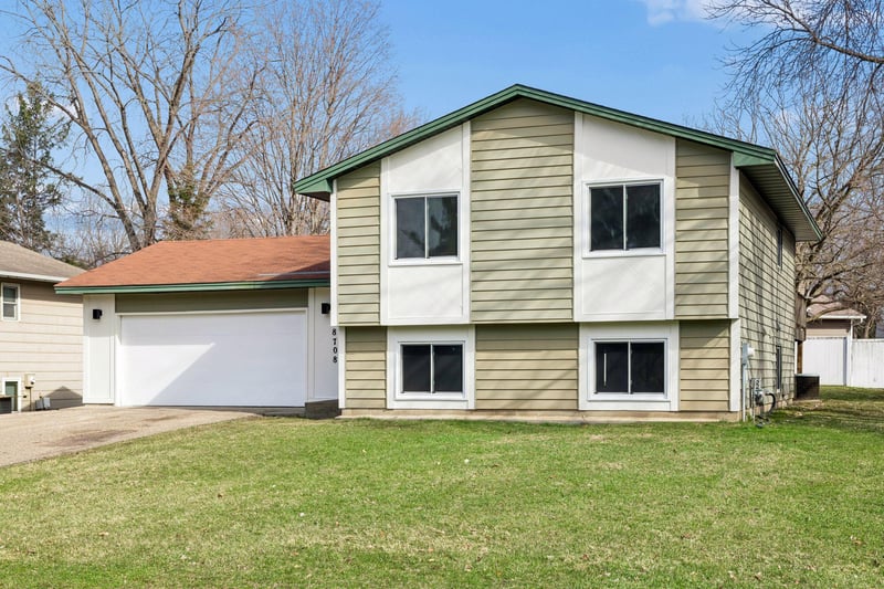 8708 64th Ave N, Brooklyn Park, MN 55428