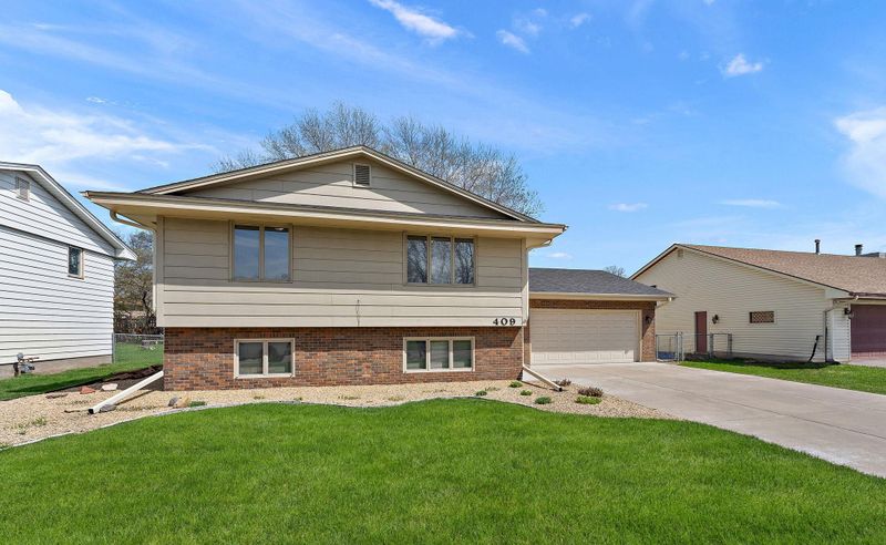409 19th Ave S, South Saint Paul, MN 55075